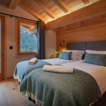 Q - Ovo Network Chalet *